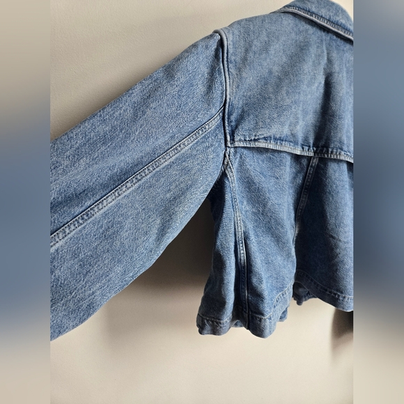 GAP Jean Jacket - Picture 11 of 11
